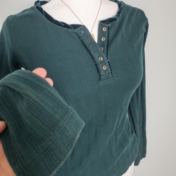 100% Cotton Emerald Henley with Velvet Trim - Picture 4 of 5